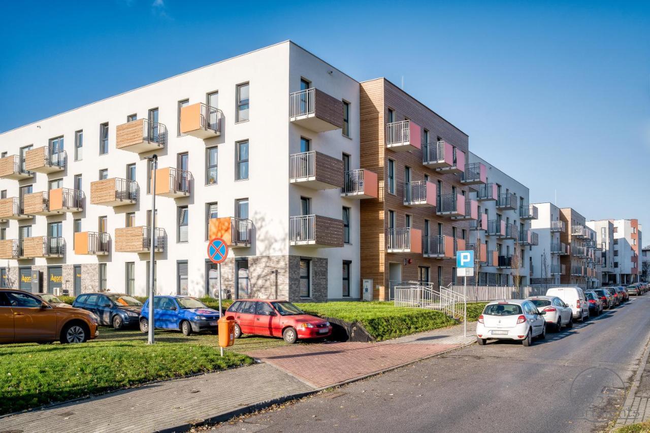 1555 Apartments II Z Miejscem Parkingowym Torun Exterior foto